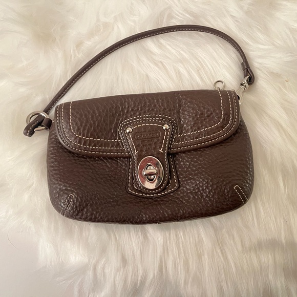 👜 Coach Brown Leather Shoulder Bag Set (2 Pieces) 👜 - Picture 5 of 8